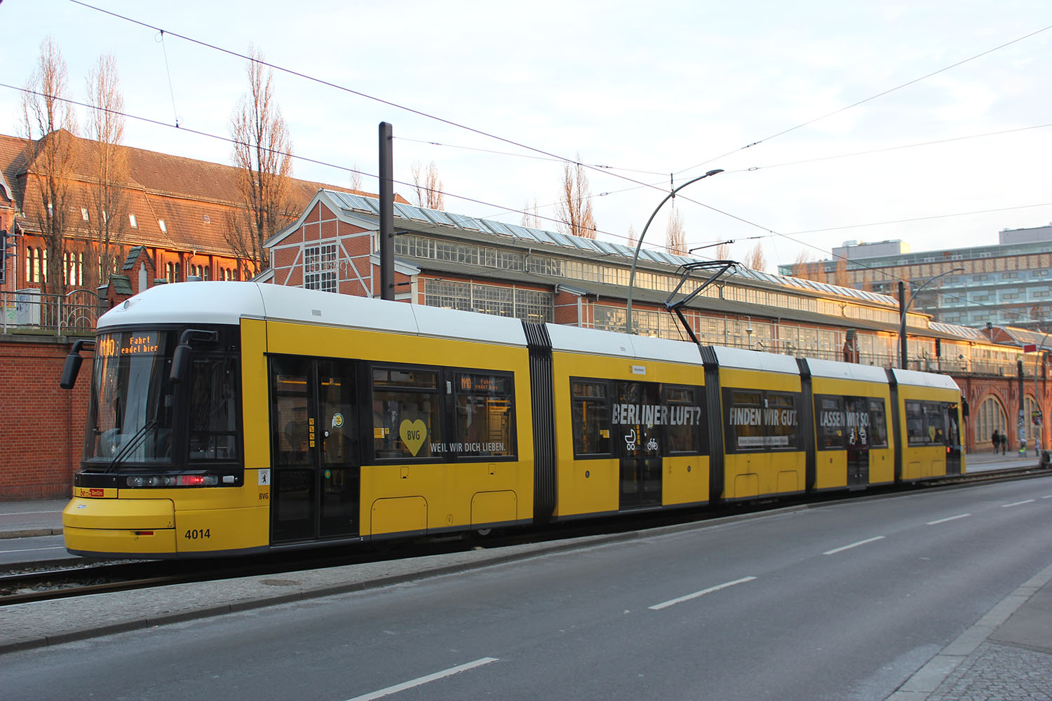 Tram M10 Warschauer Straße Berlin_tramwaj_4014