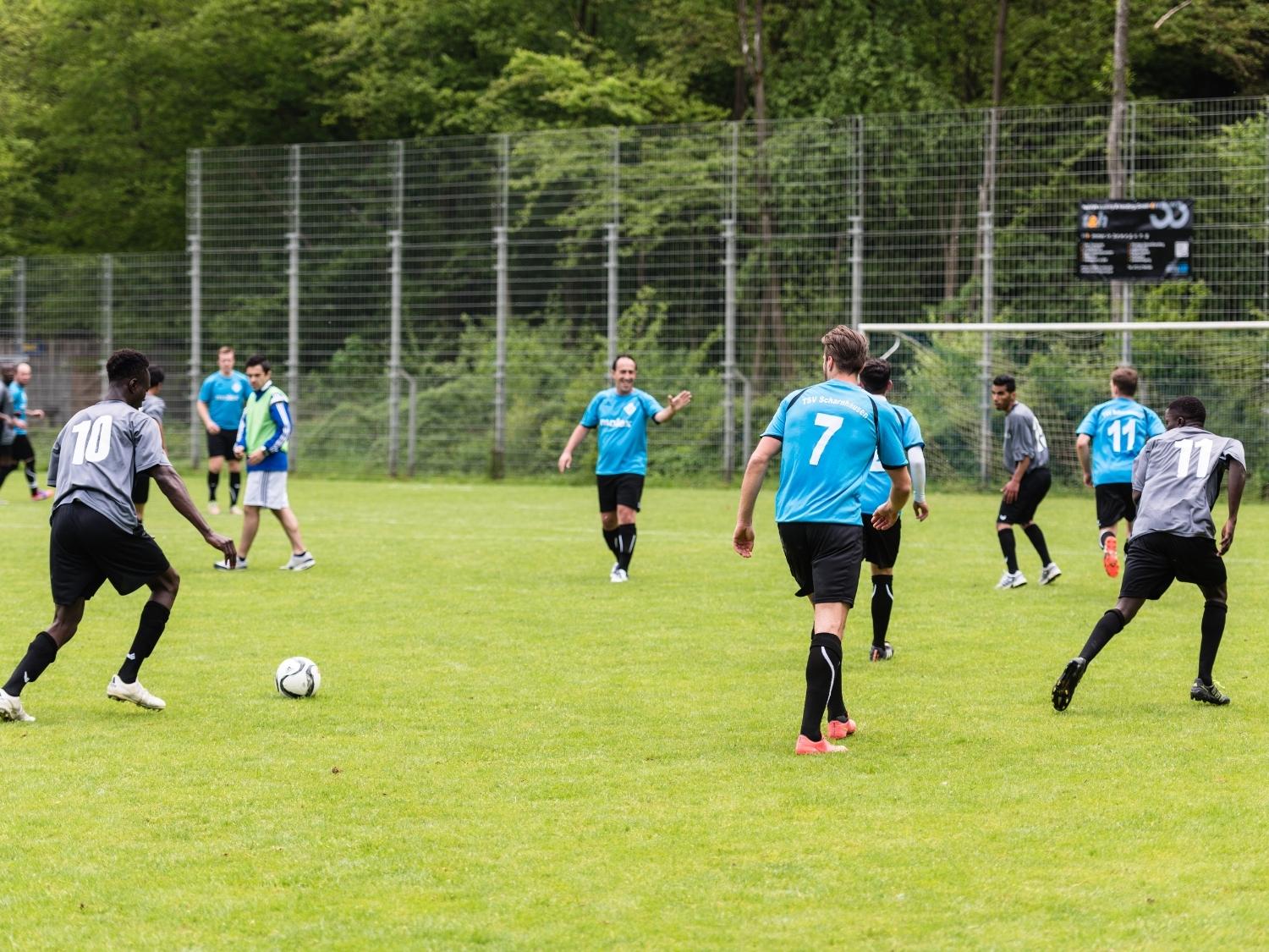 squadra di calcio composta da rifugiati (1)
