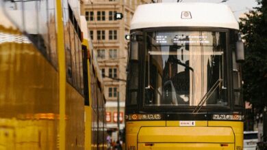 U7 M6 M8 canva FREE tram BVG camion da un tram omofobia e mobbing Berlin-Abo U7 trasporto pubblico gratuito omofobia e mobbing Klima-Tram camion da un tram