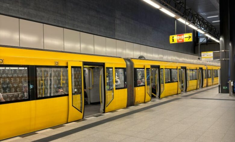 X Inclusione e diversità aumento 49 euro Fondo a 9 Euro U-bahn BVG canva free omofobia e mobbing