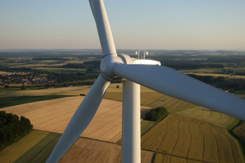 energie rinnovabili pala eolica