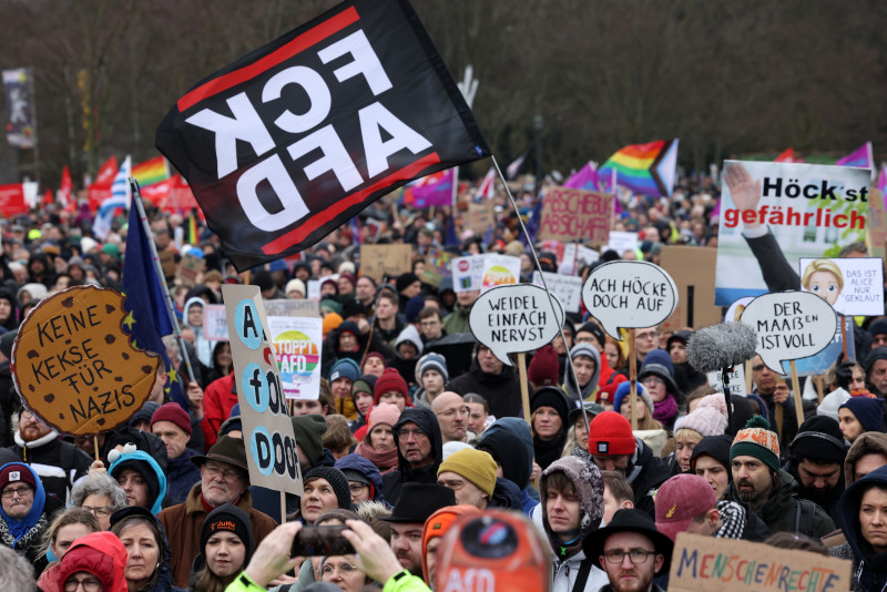 Manifestazioni contro l-estrema destra in tutta la Germania