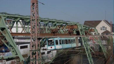 Schwebebahn ferrovia sospesa (2)