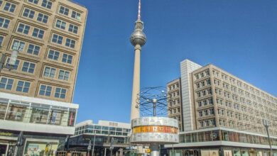 incendio ad alexanderplatz bottiglie rotte