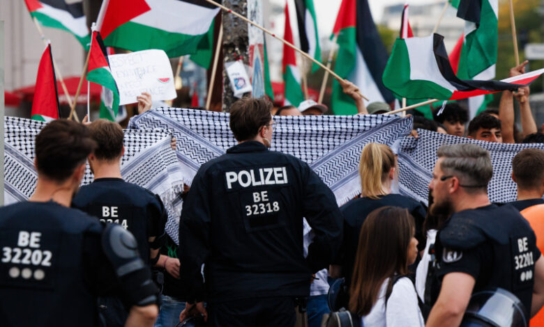 Manifestazione di solidarietà con la Palestina a Berlino